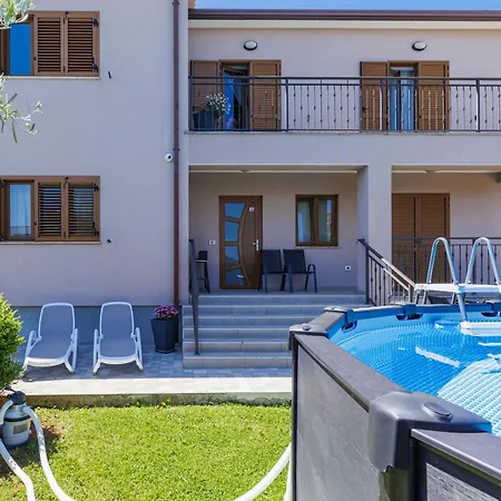 Kika-1 By Interhome Ližnjan