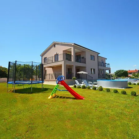 Kika.1 Apartment Liznjan